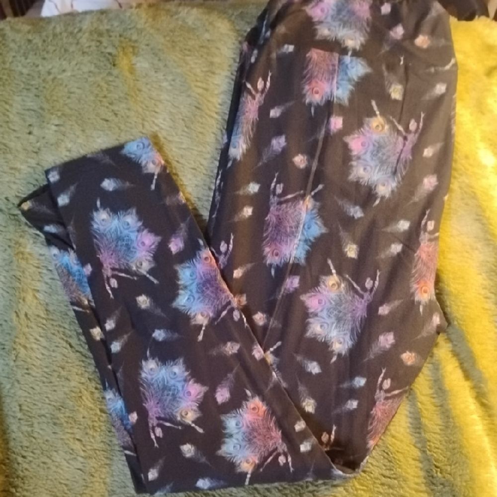 Leggings Depot Multicolor Peacock Feather Jeggings - Picture 1 of 2